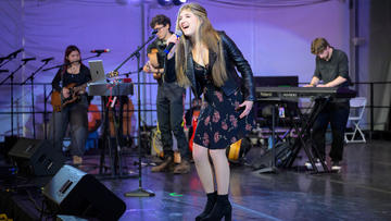 singer